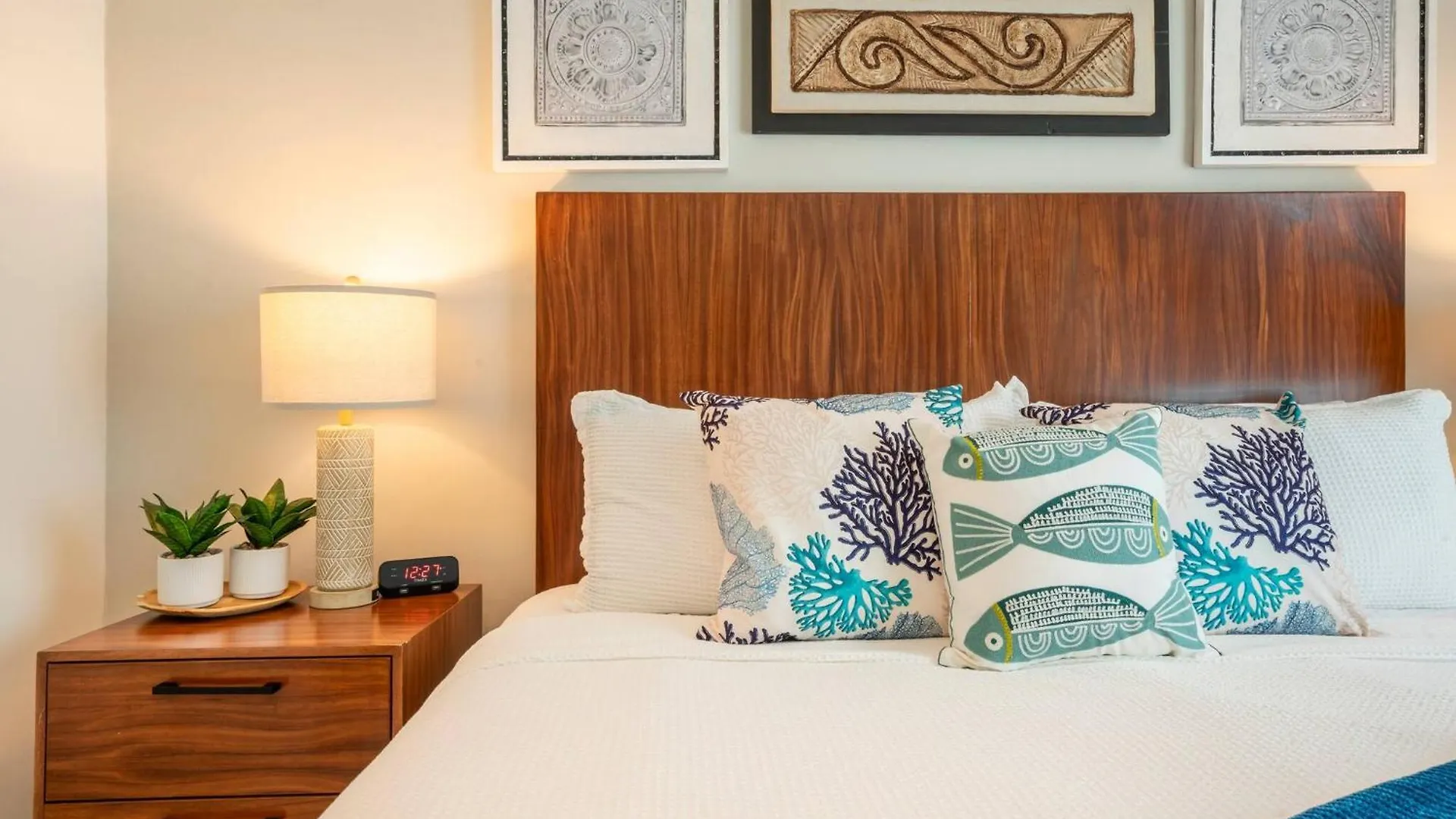 Modern Penthouse With 2 Bedrooms & Pool - Exquisite Bargain Priced - At Margaritas II Playa del Carmen 0*,  Messico