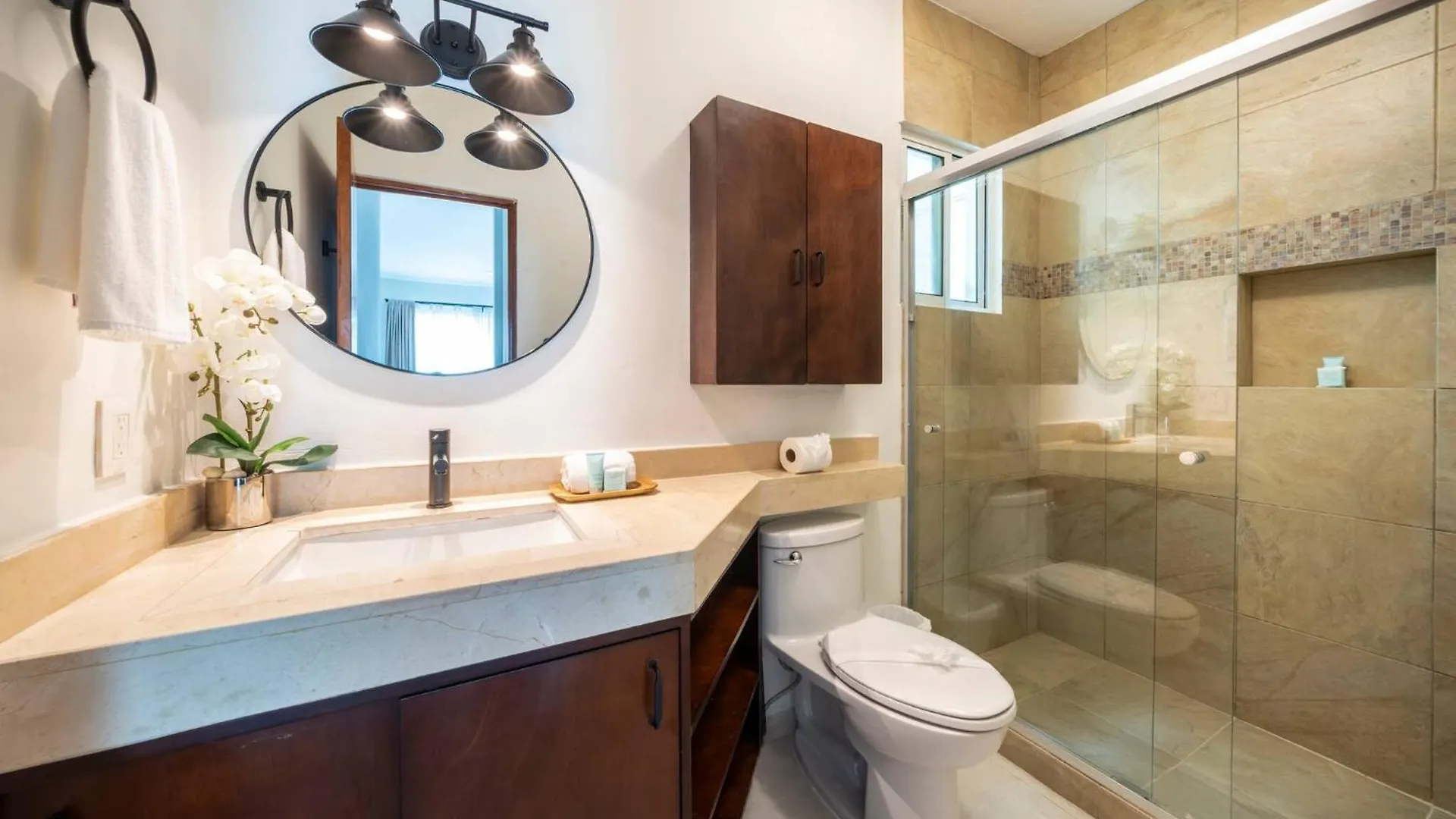 Modern Penthouse With 2 Bedrooms & Pool - Exquisite Bargain Priced - At Margaritas II Playa del Carmen 0*,  Messico