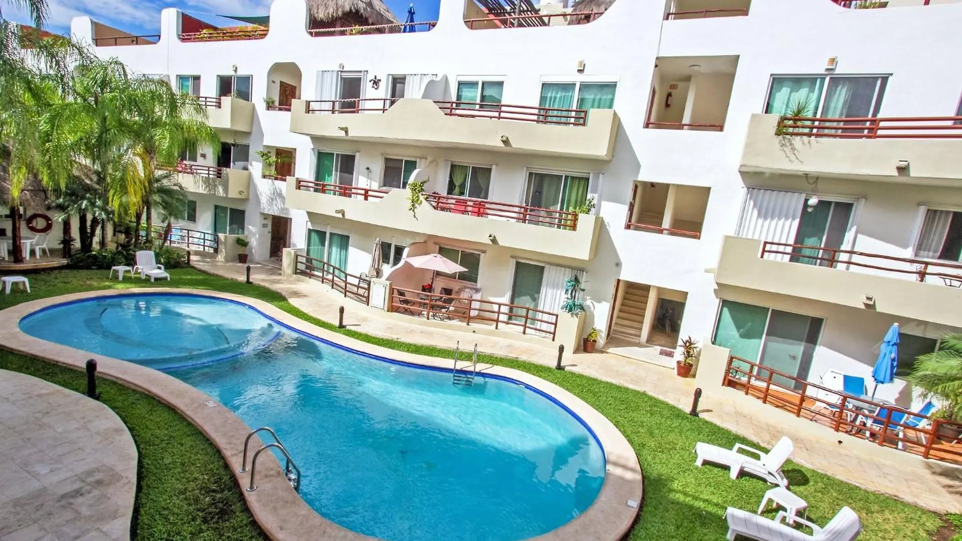 Modern Penthouse With 2 Bedrooms & Pool - Exquisite Bargain Priced - At Margaritas II Playa del Carmen Casa vacanze