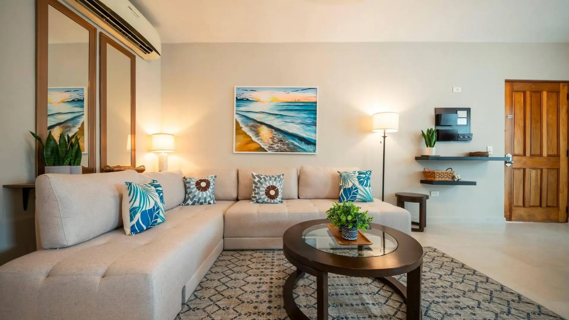 Casa vacanze Modern Penthouse With 2 Bedrooms & Pool - Exquisite Bargain Priced - At Margaritas II Playa del Carmen Messico