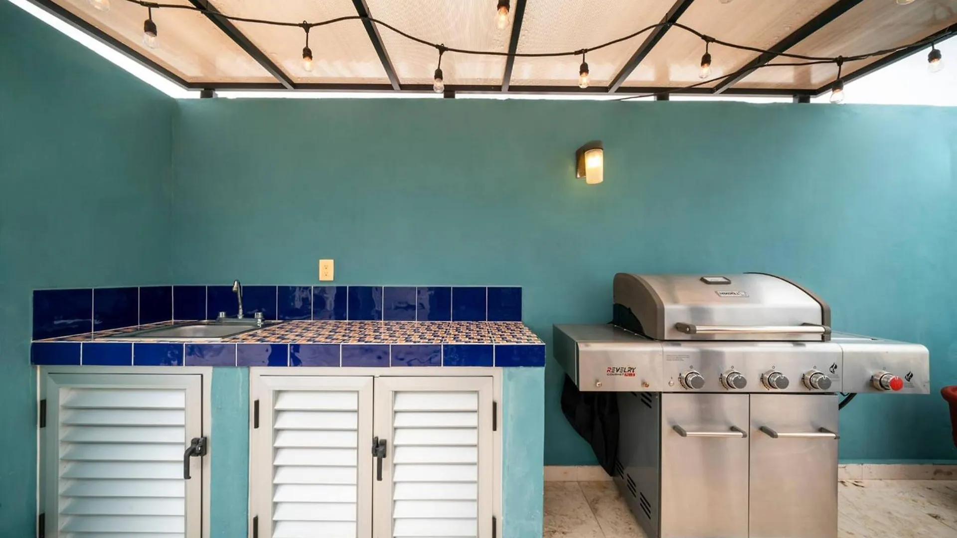 Modern Penthouse With 2 Bedrooms & Pool - Exquisite Bargain Priced - At Margaritas II Playa del Carmen 0*,