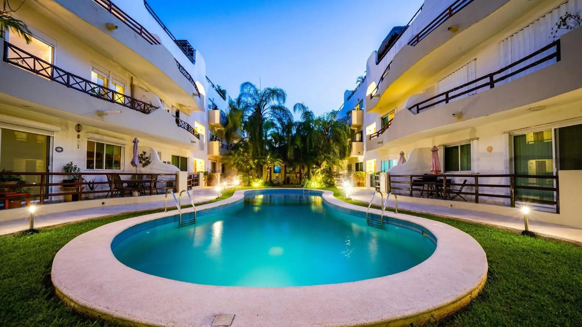 Modern Penthouse With 2 Bedrooms & Pool - Exquisite Bargain Priced - At Margaritas II Playa del Carmen